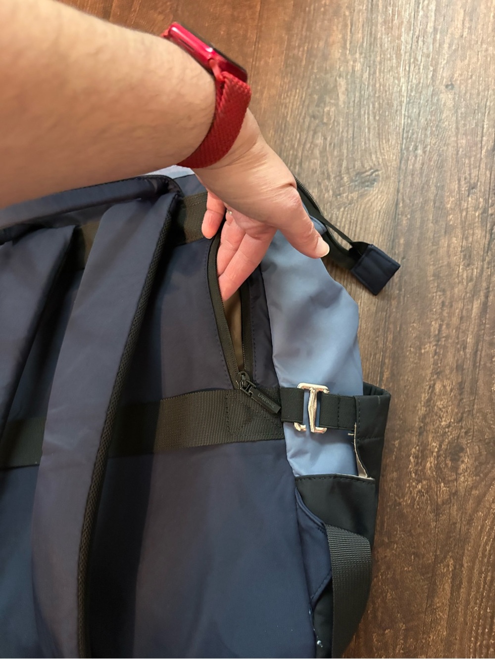 Backpack - Picture 4 of 9